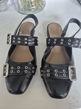 Black Stud-Detail Slingback Flats - Size 7.5